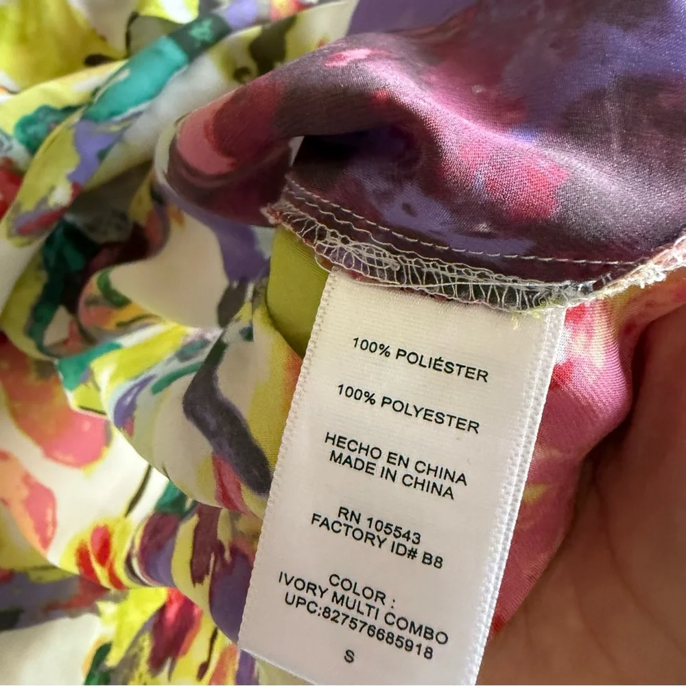 Daisy Fuentes Colorful Sleeveless Floral Top - Picture 6 of 6